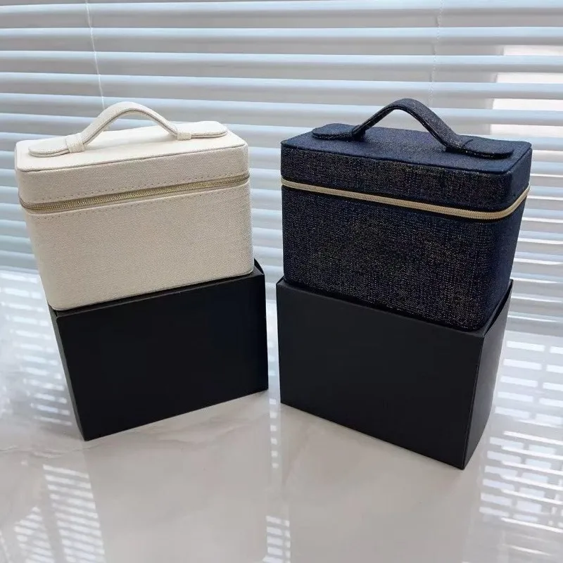 Sac de maquillage édition limi - Luxury Bags Edit avis et prix