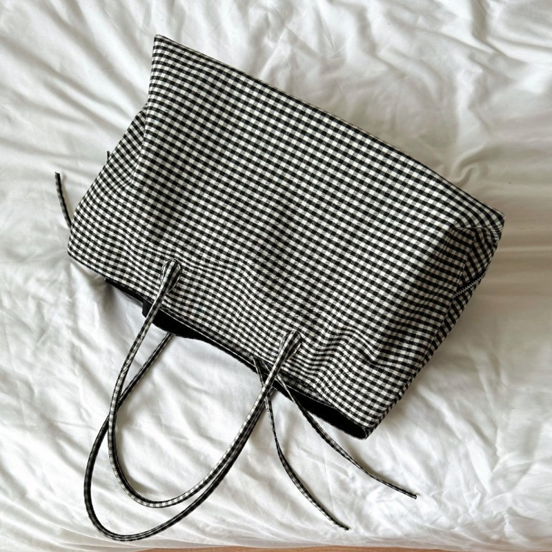 Sacs fourre-tout en treillis d - Luxury Bags 2026 avis et prix