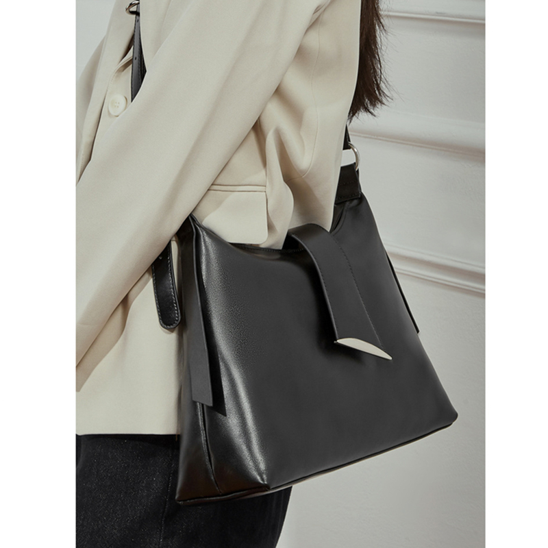 Sacs à bandoulière Hobo en cui - Luxury Bags 2026 avis et prix
