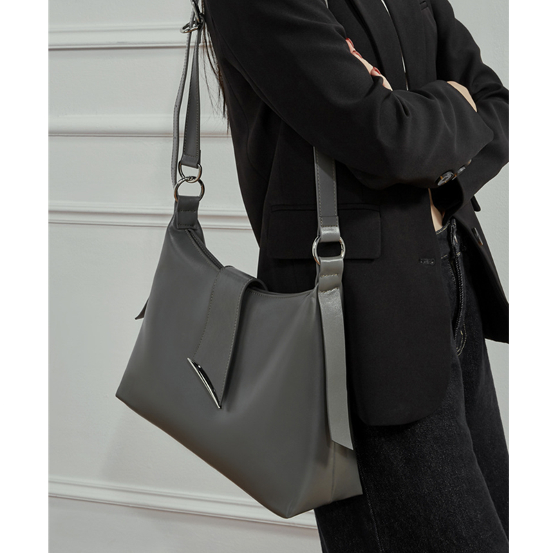Sacs à bandoulière Hobo en cui - Luxury Bags 2026 avis et prix